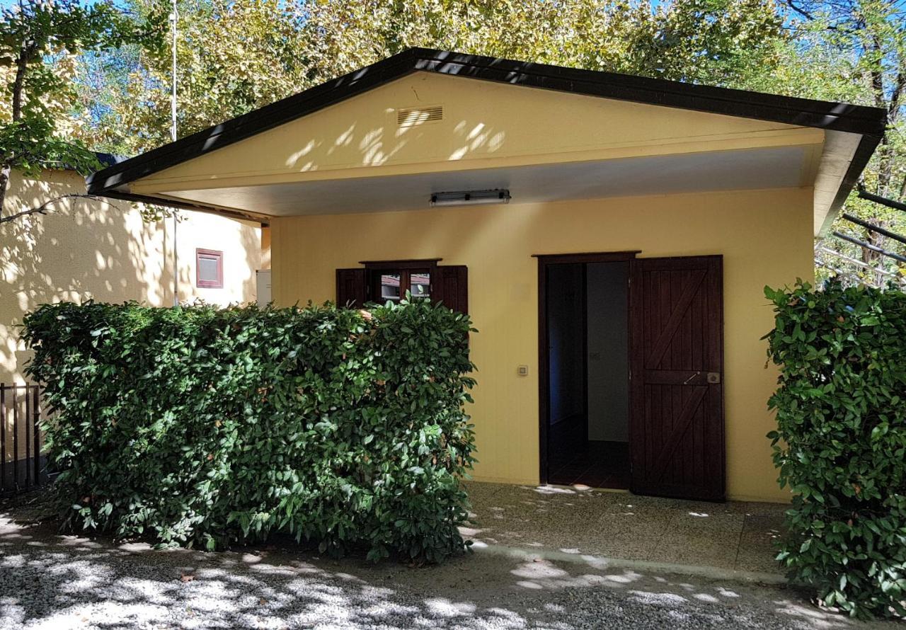 Hotel Camping Luna Marina di Massa Exterior foto